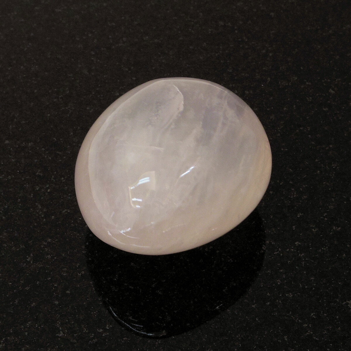 【パワーストーン】マダガスカル　ローズクォーツ（紅水晶）　2A　タンブル（握り石）　116g【天然石】