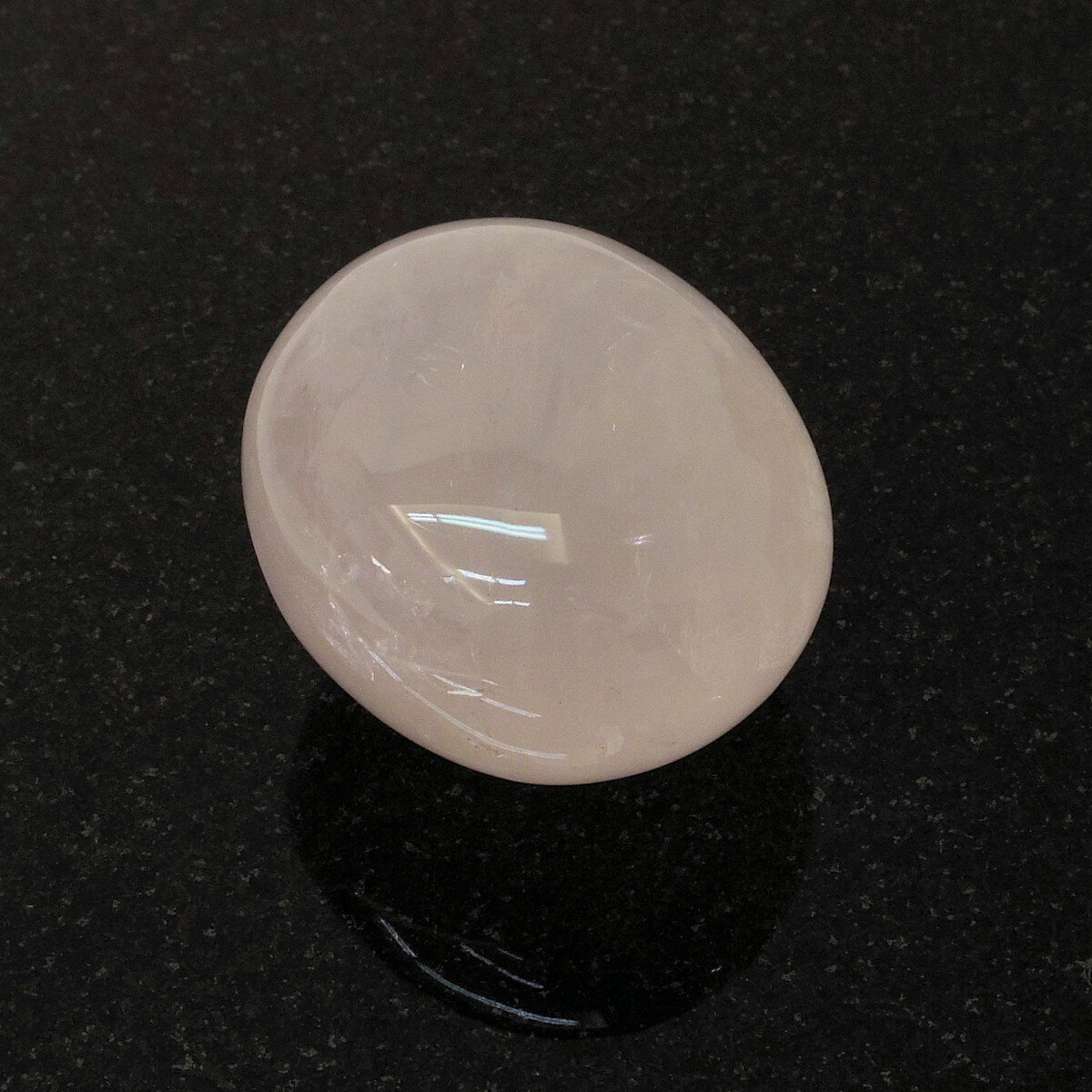 【パワーストーン】マダガスカル　ローズクォーツ（紅水晶）　2A　タンブル（握り石）　116g【天然石】