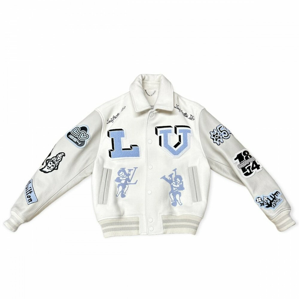 ルイヴィトン スタジャン メンズ ジャケット マルチパッチミックスドレザーバーシティブルゾン アウター　 服 アパレル LOUIS VUITTON 48 HNL91EMJY ホワイト 白 ライトブルー シルバー金具 ウール 秋 冬【中古品】