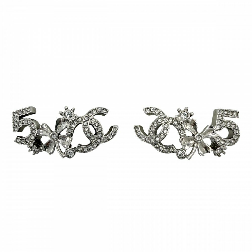Rakuten - シャネル ピアス レディース No.5 ココマーク アクセサリー イヤリング クローバー CHANEL ラインストーン B23P シルバー 約9.9g2023年【中古品】
