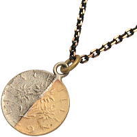 ■Gaudi/ガウディジュエリー【ペンダント、ネックレス】 └【タイプ】真鍮使用、 サグラダ・ファミリア、エンブレム、薔薇ローズ、王冠クラウン、マリア【素材:真鍮+メッキ、カラー樹脂】 ［要確認］メーカー取寄せ時2-4日/メーカー欠品の場合...