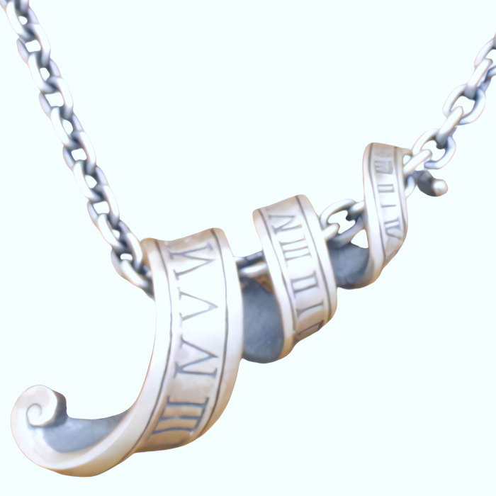 スモール ブラック アブソリュート スパイラル シルバーペンダントトップ*Mad Graffiti（マッドグラフ..