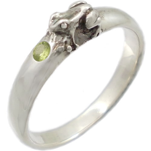 (8月)ペリドット福迎カエル シルバーリング（指輪） 誕生石
