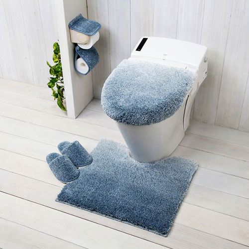 ヨコズナクリエーション グラデ トイレ足元マット スモークブルー MMT60699