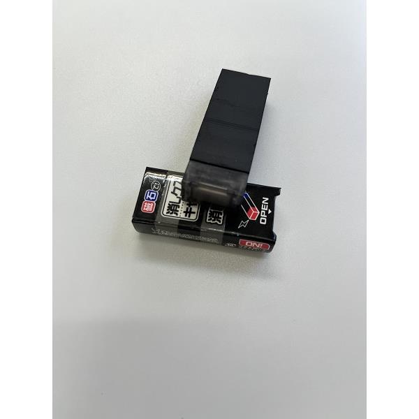 磁石で！消しクズキャッチ消しゴム (100円ショップ 100円均一 100均一 100均)