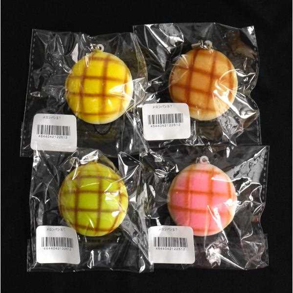 メロンパンストラップ ［色指定不可］ (100円ショップ 100円均一 100均一 100均)