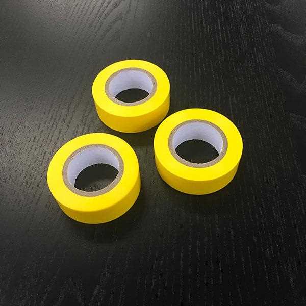 ビニールテープ 黄 1.9cmx長さ10m 3個入 ［種類指定不可］ (100円ショップ 100円均一 100均一 100均)