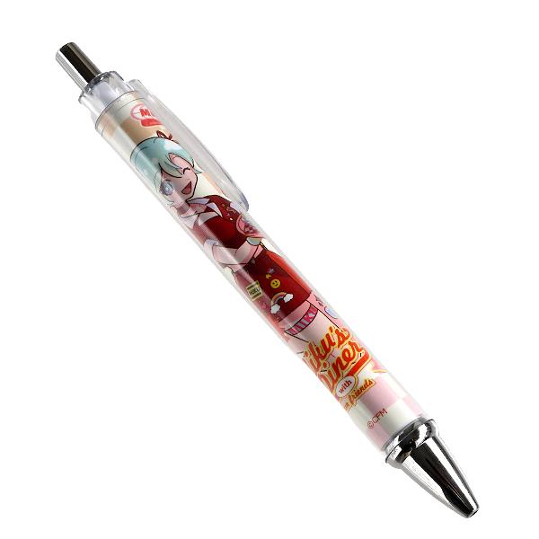 ボールペンです。初音ミク柄のボールペンです。学校やオフィスで推しといつも一緒にいられます。※色・柄の指定はできません●サイズ(約)・17×13×135mm●材質・本体:AS樹脂 インク:油性インク●用途・ボールペン 筆記 文具 オフィス 事...