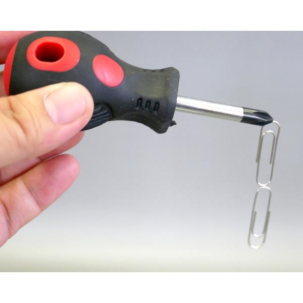 マグネット付ソフトラバープラスドライバー 軸径6mm×1.5インチ (100円ショップ 100円均一 100均一 100均)