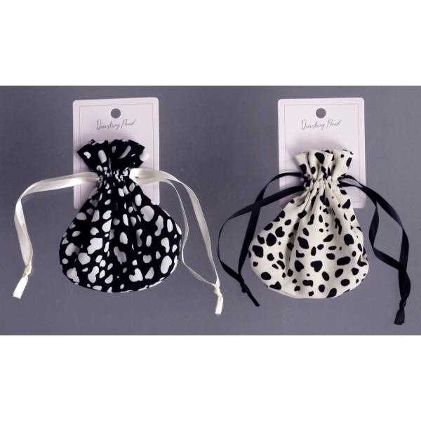 巾着 アニマル柄 10×12cm ［色柄指定不可］ (100円ショップ 100円均一 100均一 100均)