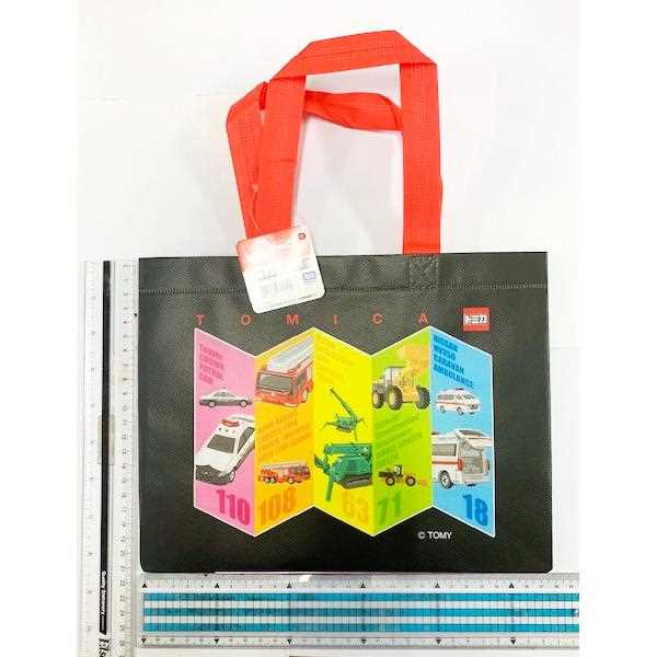 トミカ不織布おでかけバッグ 21×27.5×マチ10cm (100円ショップ 100円均一 100均一 100均)