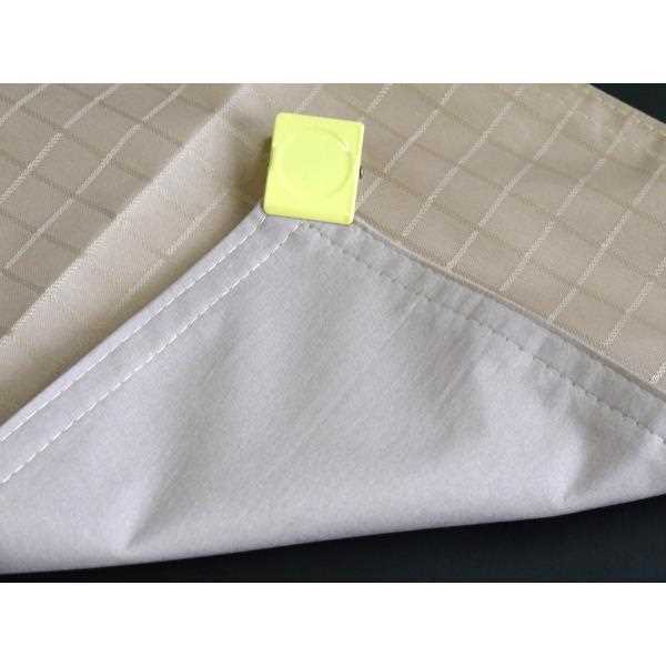 テキスタイルランチョンマット 格子柄 30×45cm ［色指定不可］ (100円ショップ 100円均一 100均一 100均)