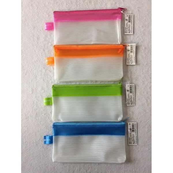 クリアソフトペンケース 平型 9．5×19．5×1．4cm ［色指定不可］ (100円ショップ 100円均一 100均一 100均)