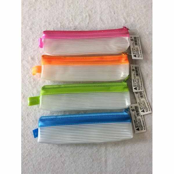 クリアソフトペンケース マチ付 5×18．5×2．5cm ［色指定不可］ (100円ショップ 100円均一 100均一 100均)