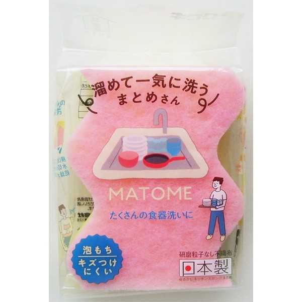 キッチンスポンジです。研磨粒子の入っていないソフト不織布で、食器を傷つけにくく優しく洗えます。持ちやすい少し小さめのサイズです。食器をためて一気に洗うまとめ洗いにオススメです。●サイズ(約)・71×90×37mm●耐熱100度●材質・ポリエステル(研磨粒子なし不織布) ポリウレタン●用途・キッチンスポンジ 食器洗い シンク 掃除 皿●キーワード・きっちん すぽんじ しょっきあらい しんく そうじ さら●シリーズ名・キクロン 100円ショップ 100円均一 100均一 100均●品名・キクロン キッチンスポンジまとめ ソフト●品番・39-488●JAN・4548404102716●メーカー名・キクロン(株)●管理単位・10個/360個●入数・1個