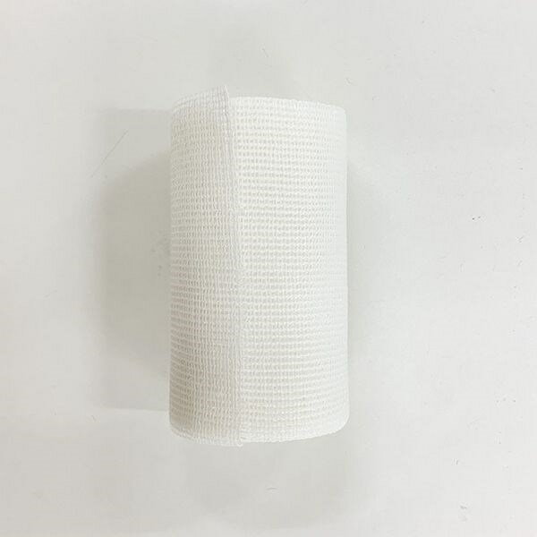 包帯 伸びないタイプ 大サイズ（6．75cm×全長4．5m） (100円ショップ 100円均一 100均一 100均)