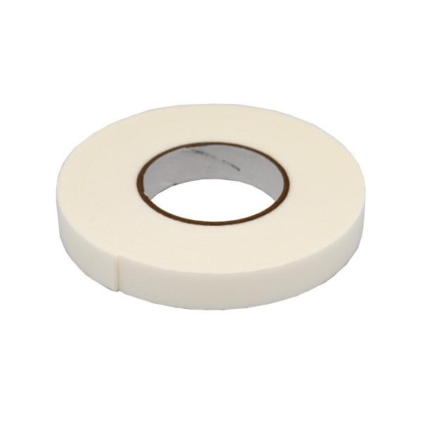 両面テープ 屋内用 クッションタイプ 白 幅1．5cm×長さ6m (100円ショップ 100円均一 100均一 100均)