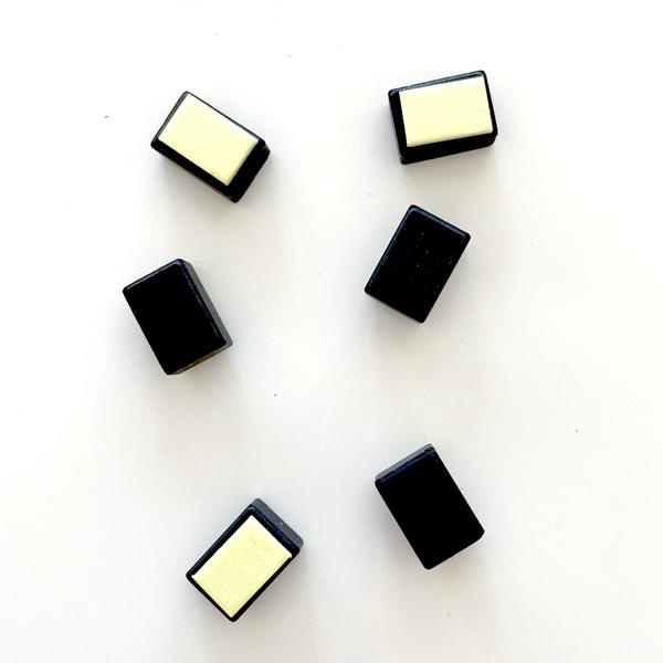 ホビーマグネット 角 1.3×0.9×厚み0.5cm 6個入 (100円ショップ 100円均一 100均一 100均)