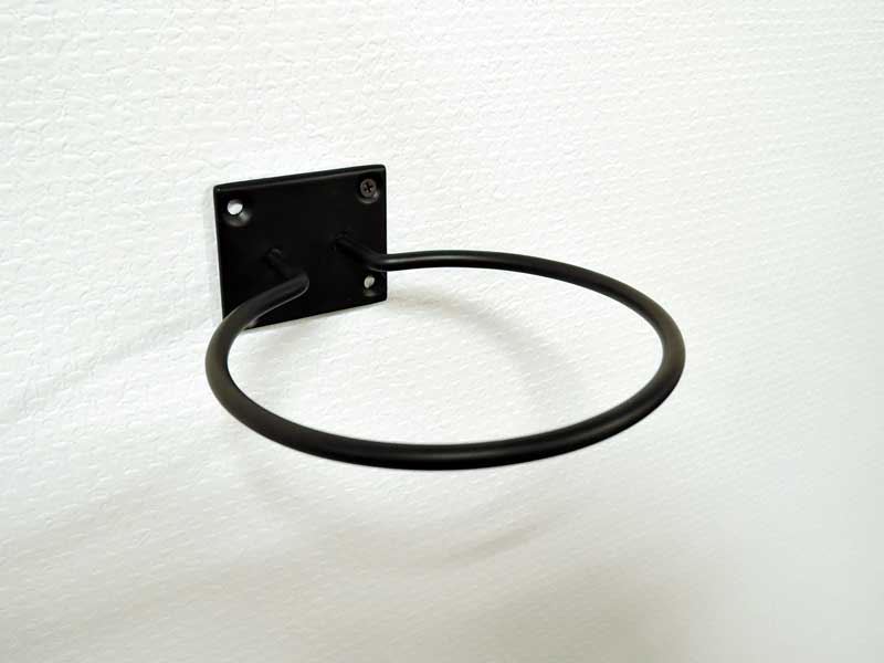 ドライヤーホルダー ブラック 黒 アイアン フック ヘアードライヤー シンプル 壁掛け 収納 アンティーク風 おしゃれ アジアン雑貨 北欧