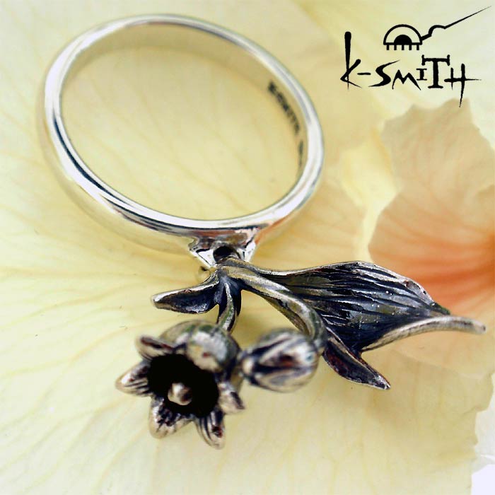 P[X~X K-SMITH o[Xf[ t[ Vo[ O w 5 Birthday Flower Ring KF-RING-05