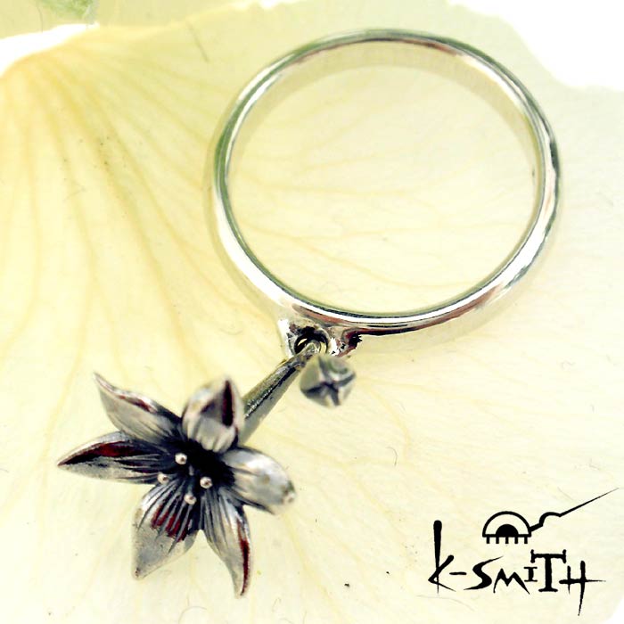 P[X~X K-SMITH o[Xf[ t[ Vo[ O w 11uofBA Birthday Flower Ring KF-RING-11