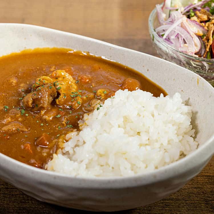 【最大5000円OFFクーポン+ポイント5倍!20日まで!】 焼き豚P 焼豚屋のカレー 200gx8 焼豚に製造する時にできる国産豚肉の切れ端を原材料をふんだんに使用 ゴロゴロした肉がとろける食感が最大の特徴 ご進物 ギフト 贈り物に 離島配送不可