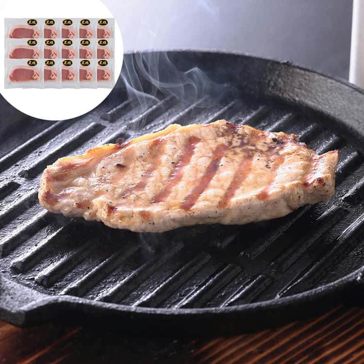 【最大5000円OFFクーポン+ポイント5倍!20日まで!】 鹿児島県産黒豚 ロース ステーキ用 60g 個包装 x15 鹿児島県産の黒豚は甘みのある柔らかな肉質でさっぱりとした脂と肉の旨みが味わえます ロース肉はきめ細かく良質で軟らかい部位です ご進物