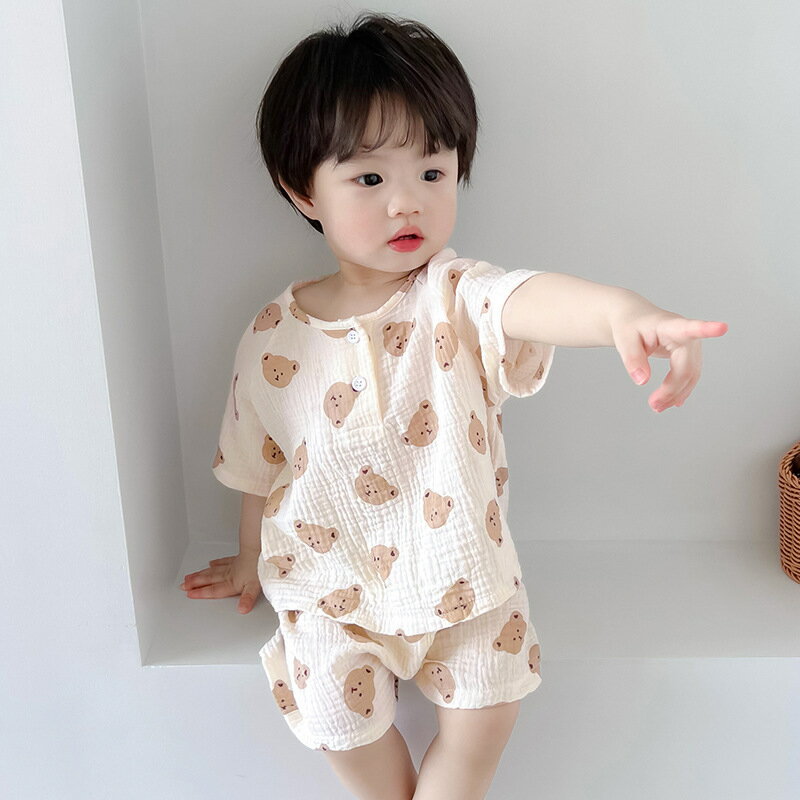 パジャマ 男の子 女の子 夏 インナー ボタン 春秋 ベースシャツ 綿 キッズ Tシャツ ハーフパンツ セットアップ 子供服 半袖 薄手 ベビー ウェット 柔らかい ルームウエア 幼児 小学生 部屋着 普段着 人気 可愛い 人気なキッズ パジャマ "1.柔らかくて、肌触りが気持ちいいです、可愛い柄は子供を更に活気に見せています。2.高品質な長繊維コーマ綿生地で作られ、柔らかくて暖かい肌触りが嬉しいポイントです。弾力があり、通気性に優れ、快適な履き心地、敏感肌のお子様も安心して着用できます。3.快適で柔らかく通気性が良い、動きやすく肌触りのしっかりした生地、素材感アップ。お子様の繊細な肌をやさしく守りながら、自由で快適な履き心地を提供します。4.ゆったりとしたデザインなので、くつろぎの時間の部屋着としてもぴったり！5.こどもの日・七五三の日・記念日・お祝いギフト誕生日、新年のギフト、プレゼントとしてご家族に強いおすすめです。" 2