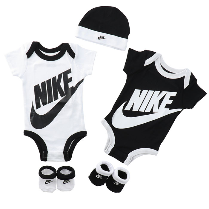 【クーポンで最大500円オフ!!】 NIKE ベビー服 5点セット ナイキ BABY BODYSUIT SET ベビー ロンパース ボディスーツ 肌着 靴下 帽子 新生児 男の子 女の子 夏服 半袖 セットアップ セット