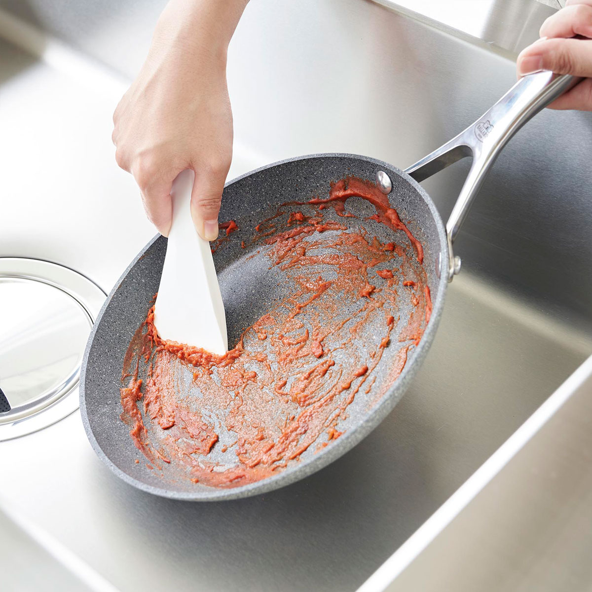 キッチンスクレーパー 山崎実業 正規品 tower タワー マグネットシリコーンスクレーパー 鍋や食器の予..