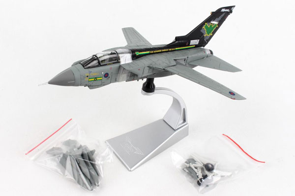 コーギー 1/72 トーネード GR4 No.IX イギリス空軍 退役記念塗装 MARCH 2019 (AA33620) 通販 プレゼント ギフト 飛行機 航空機 完成品 模型 送料無料 2
