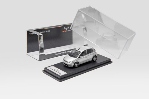 ダイキャストチーム 1/64 Toyota Vitz 5-ドア (P10) (LHD) シルバー (LL-077-355) 【予約：2027年2月以降】モデルカー ミニカー 完成品 模型 通販 プレゼント ギフト