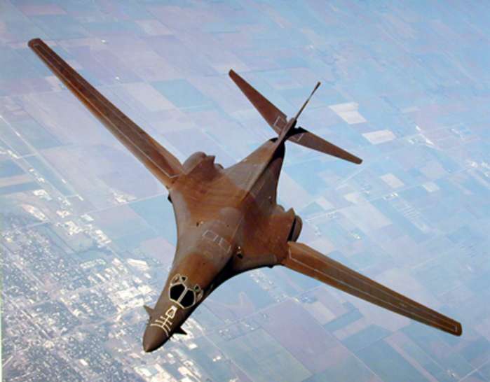 Rakuten - アメリカ空軍 爆撃機 B-1B ポスター (IM20168)