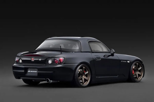 F1と戦闘機の店BACKFIREのignition_model 1/18 Honda S2000 (AP1) Black (IG3921) 通販 プレゼント ギフト モデルカー ミニカー 完成品 模型｜アングル2