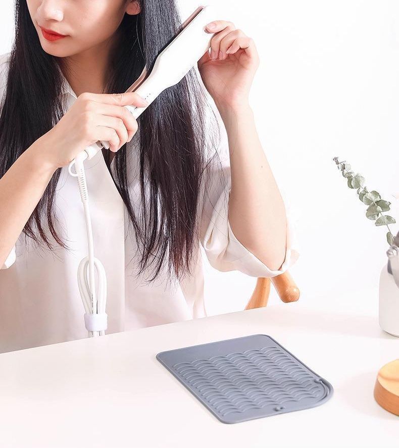 ヘアアイロンマット ヘアアイロンカバー シリコン パッド 耐熱 巻き付け 収納 滑り...