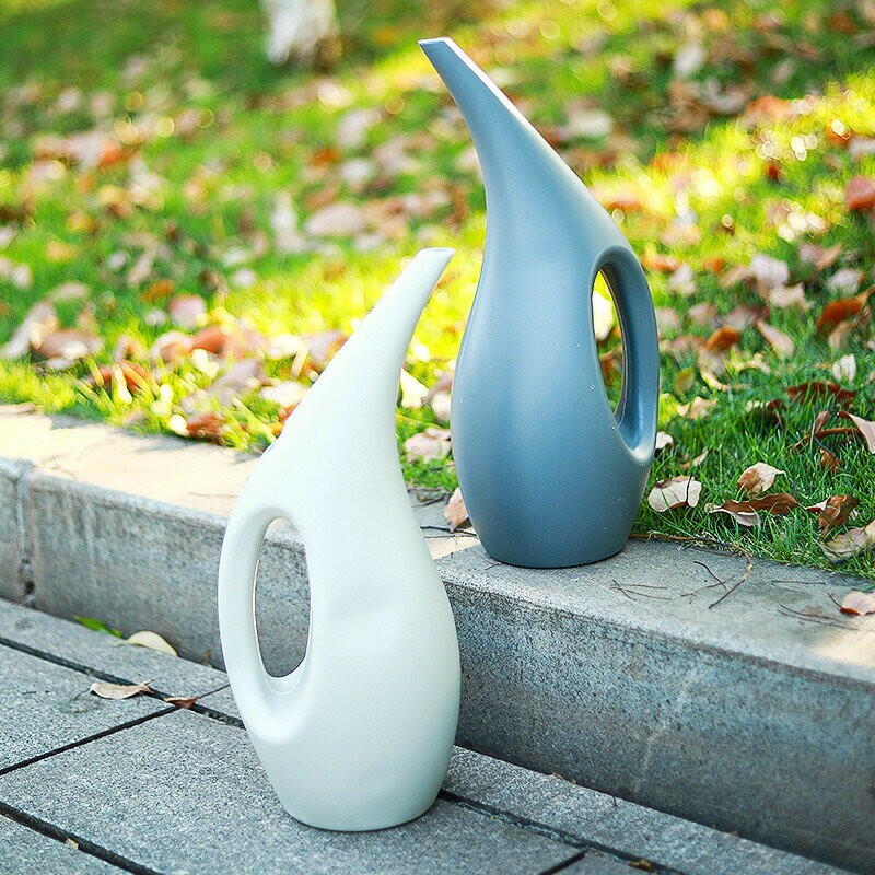 BACKYARD FAMILY バッグタウンのじょうろ ジョーロ 1.5L 2.5L 散水用品 水やり 水差し ガーデニング ガーデン 庭 観葉植物 室内 園芸 おしゃれ モダン スタイリッシュ シンプル かわいい｜アングル3