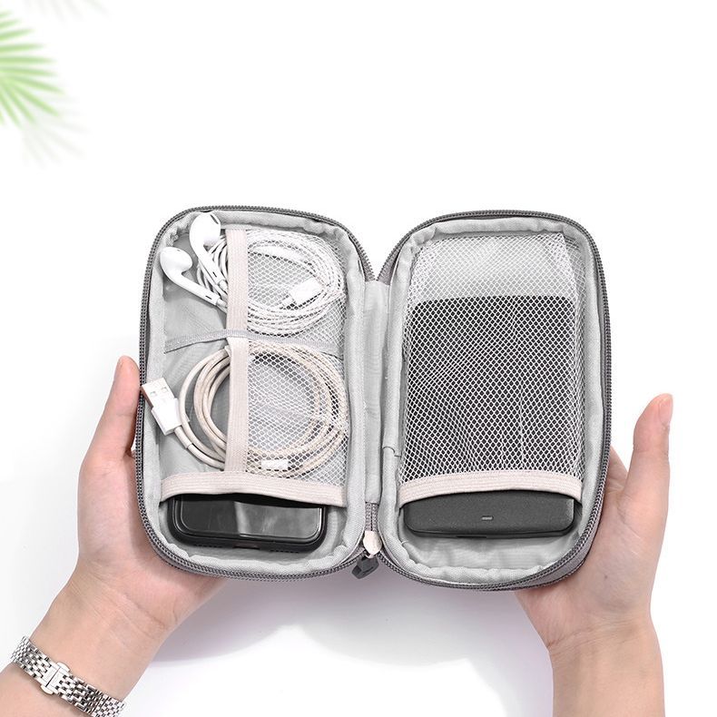 ガジェットポーチ ガジェットケース 小物入れ 収納ポーチ モバイルバッテリー イヤホン 充電ケーブル コード 旅行 出張 便利 backyard-1-10386256 BACKYARD FAMILY バッグタウン サンプル画像2