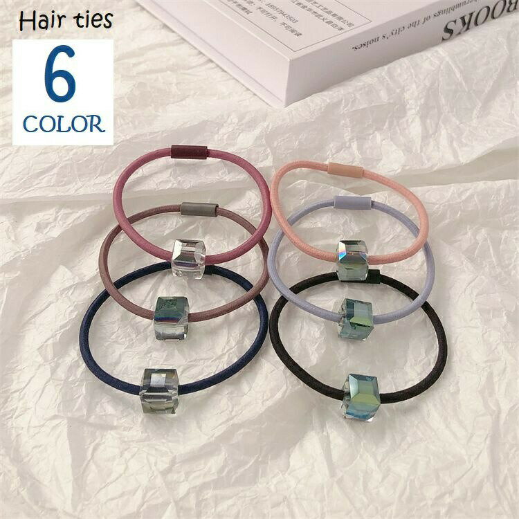 クリアカラーのキューブが可愛いヘアゴムです。さっと髪の毛をまとめるのにもピッタリです♪ 【カラーについて】生産ロットにより柄の出方や色の濃淡が異なる場合がございます。お使いのモニターや撮影時の光の加減などにより画像と実際の商品のカラーが異なる場合もございます。予告なしにカラーやデザインなどの変更がある場合もございます。