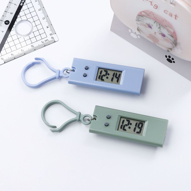 BACKYARD FAMILY ママタウンのデジタル時計 懐中時計 ウォッチ 電池式 キーホルダー フック 吊り下げ ミニ コンパクト 小さめ 子供 キッズ かばん バッグ｜アングル2