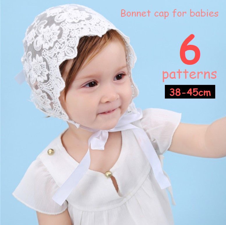 総レースのレトロシックなボンネット帽。おしゃれさせてのお出掛けや、記念日フォトのおめかしにもお勧めです。　※デザイン違いもございます。下記のコードでご検索ください。　hat-86553-1　　hat-86553-2　　hat-86553-3　　hat-86553-4 【サイズについて】画像をご参照ください。 【カラーについて】生産ロットにより柄の出方や色の濃淡が異なる場合がございます。お使いのモニターや撮影時の光の加減などにより画像と実際の商品のカラーが異なる場合もございます。予告なしにカラーやデザインなどの変更がある場合もございます。 【素材について】95%綿 5%ポリエステル 【補足説明】商品の性質上、手洗いでのお洗濯をお勧めしております。