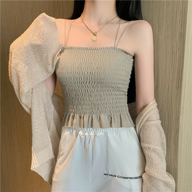 BACKYARD FAMILY ママタウンのキャミソール レディース 女性用 トップス インナー ブラトップ パッド入り カップ付き 取り外し可能 シャーリング フリル ショート丈 細ストラップ ダブル クロス おしゃれ かわいい フェミニン 上品 きれいめ ブラック 黒 ピンク ホワイト 白｜アングル2