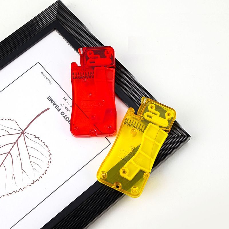 糸通し 単品 裁縫道具 糸通し器 手芸グッズ 手芸用品 ハンドメイド用品 縫い糸通し シンプル 便利グッズ backyard-10417467 BACKYARD FAMILY ママタウン サンプル画像3
