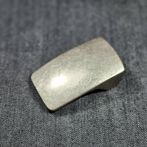 真鍮製 ベルト幅40mm用 超重厚 プレートバックル (シルバー ブラス) 馬具職人工房 真鍮製 ベルト幅40mm用 超重厚 プレートバックル (シルバー ブラス) 馬具職人工房
