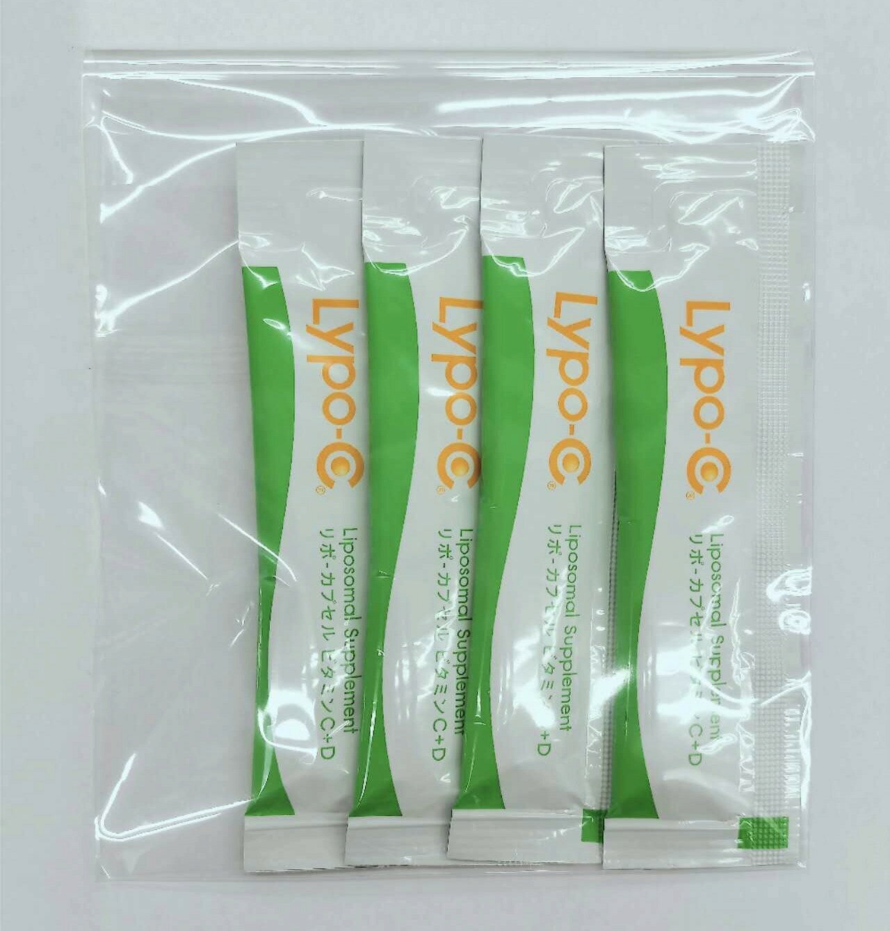 商品説明 ※箱はついておりません 商品名 リポ・カプセル ビタミンC 名称 ビタミンC含有食品 原材料名 ビタミンC（イギリス製造）、レシチン(大豆由来)、アルコール、クエン酸ナトリウム、クエン酸 内容量 185.28g(6.176g×30包) 栄養成分表示 1包(6.176g)あたり エネルギー 4.63kcal、たんぱく質：0g、脂質：0g、炭水化物：1.11g、食塩相当量：0.34g、ビタミンC：1,000mg