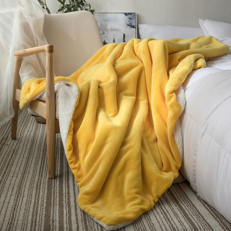 全16色 厚手 毛布 シングル 約2.2kg 裏ボア ボリューム 極厚 2枚合わせ 120×200cm 丸洗い 秋 冬 掛け毛布 寝具 暖かい 発熱 ブランケット ひざ掛け ふわふわ もこもこ マイクロファイバー 洗える 洗濯可 北欧 おしゃれ bakka-10014478 バッカ サンプル画像2