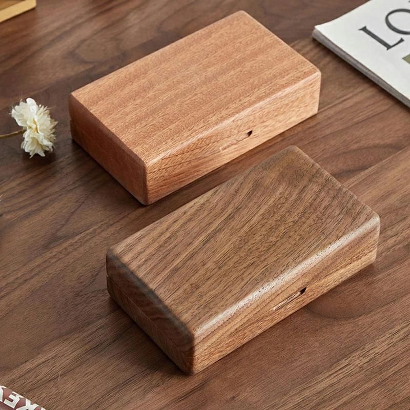 【原産国／製造国: 中国】 .ジュエリーボックス ウォールナット 木製 大容量 ジュエリーケース アクセサリーケース アクセサリー収納 収納ボックス 宝石箱 アクセサリー入れ ジュエリー収納ケース 木製ボックス ウッドケース アクセサリー整理 大型収納 高級感 ギフト プレゼント おしゃれ コンパクト 整理整頓 小物入れ 引き出し付き 人気 おすすめ セール ランキング プレゼント用 贈り物 収納力抜群 持ち運び便利 使いやすい 整理整頓便利 旅行用 収納ケース 送料無料。 指定された配送時間は承っておりません。【もっと商店】
