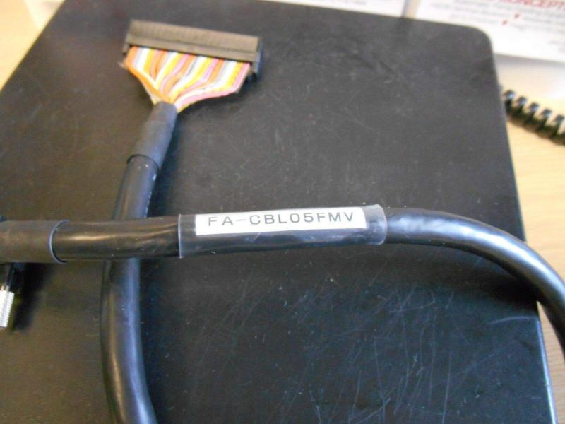 FA-CBL05FMV 製造中止品、サーボケーブル、40PIN、長さ約1/2M FACBL05FMV