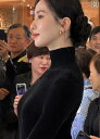 刘诗诗と同デザインの黒のセーター、2024秋冬用、無縫の100%純カシミヤ、ハイネックのタイトな女性用ニット。