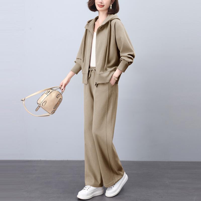 長ズボン カットソー 吸汗速乾 レディース かわいい 女性用 カジュアル スポーツ スーツ 2025 春秋 スタイルで スタイリッシュな 母親 フード付き 薄手 セーター 初秋 ツーピース