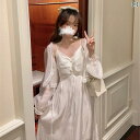 ショート丈 カーディガン 仙 シフォン 日焼け防止 カーディガン 女性 夏の 薄手 コートの 短い 肩の 上着と ストラップの スカートの 外に ショールの ブラウスを 掛けます。